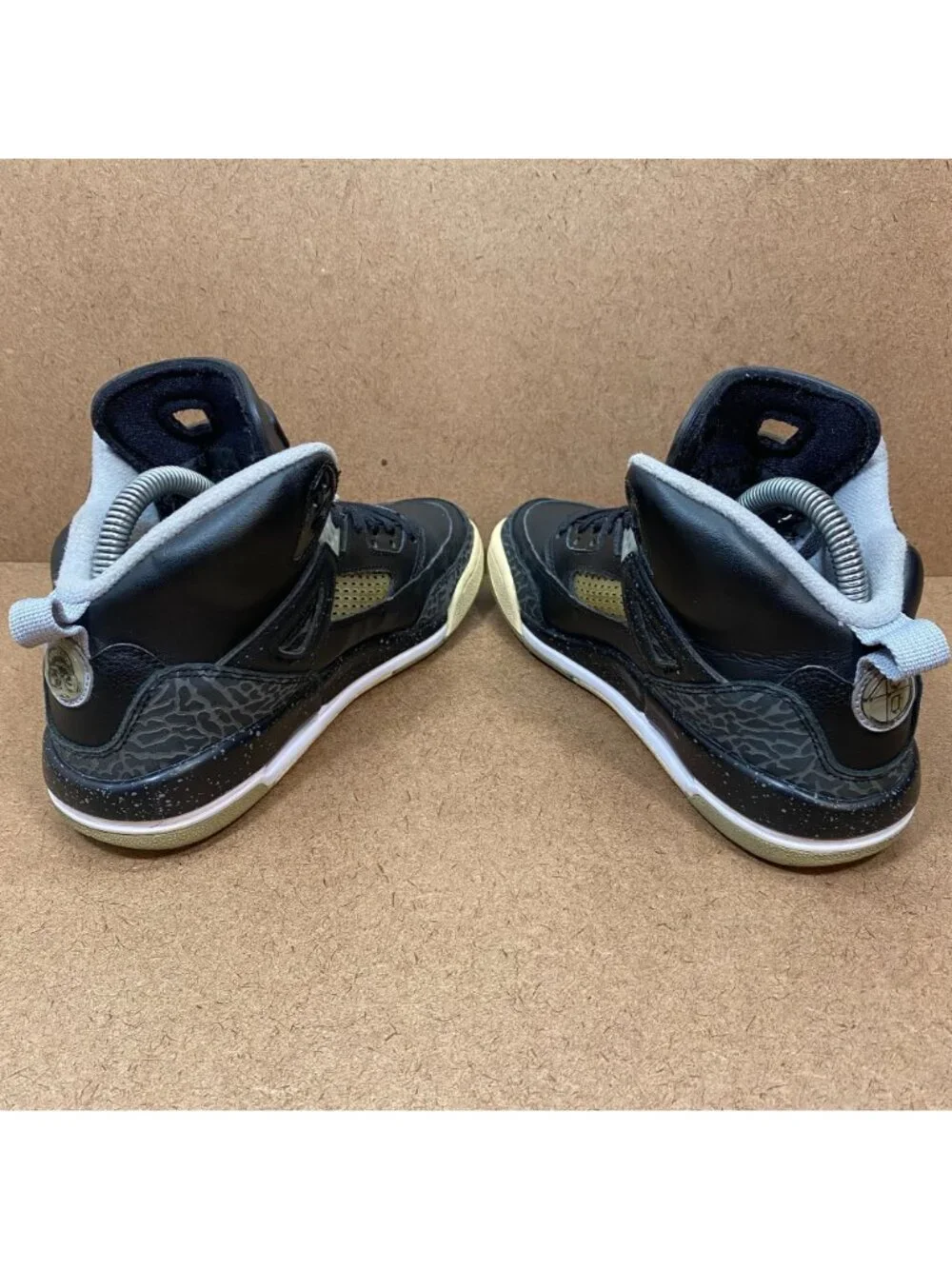 Air Jordan Spizike Black Cement Youth Size 5.5Y Basketball Shoes Elephant Print